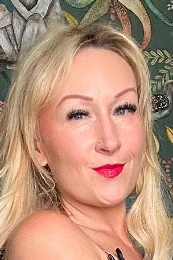 Momma Blonde Bombshell
