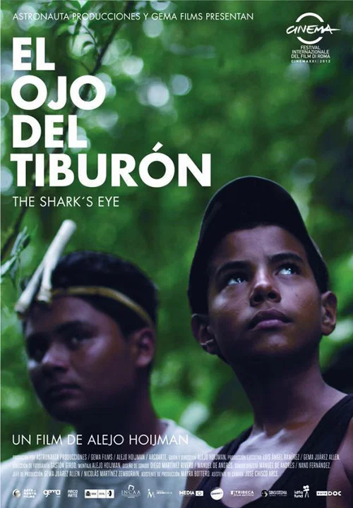 El ojo del tiburón постер