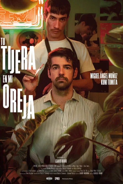 Tu tijera en mi oreja постер