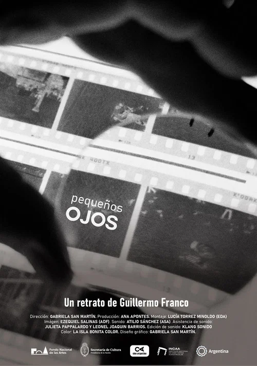 Pequeños ojos постер