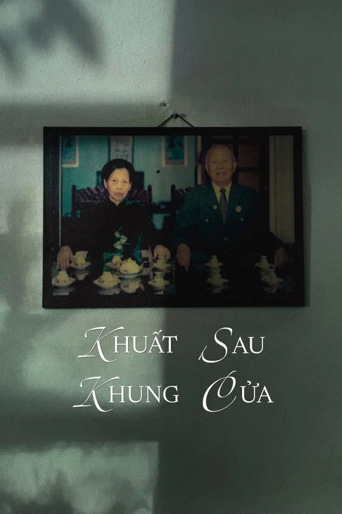 Khuất Sau Khung Cửa постер