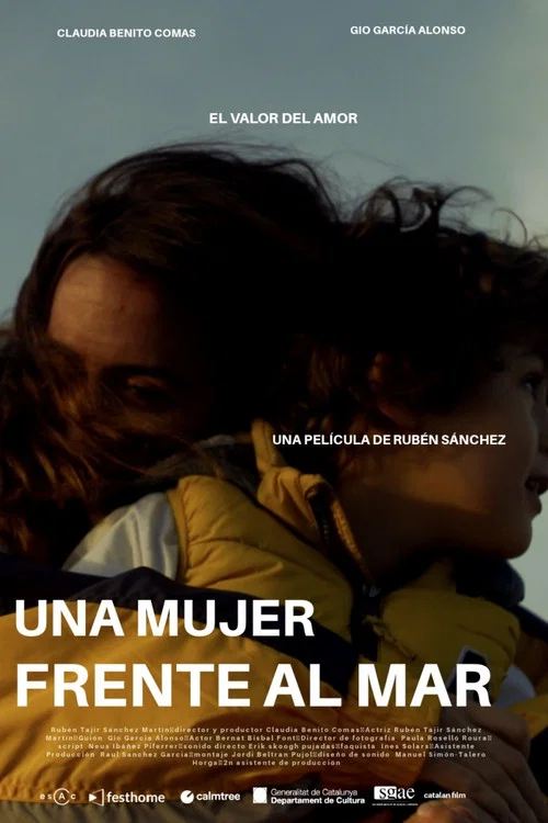 Una mujer frente al mar постер