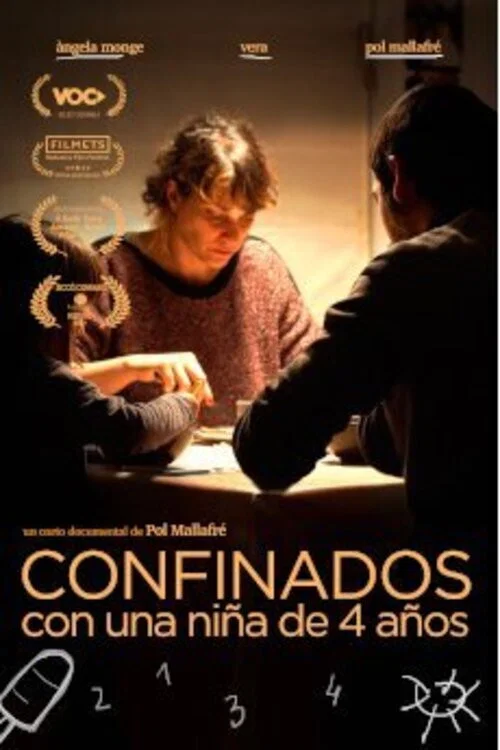 Confinados con una niña de 4 años постер