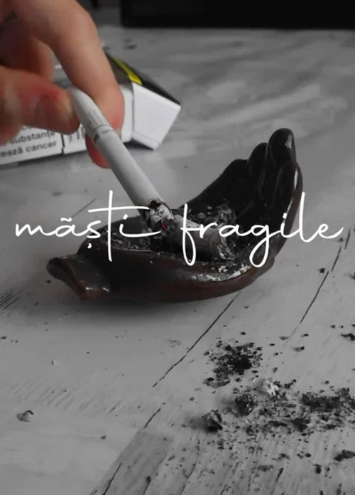 măști fragile постер