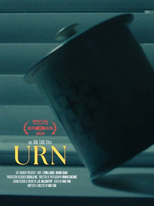 Urn постер