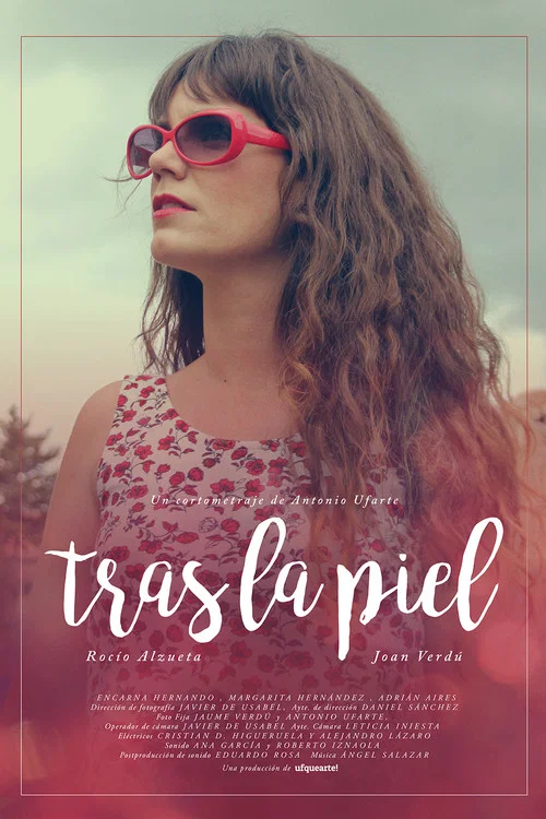 Tras la piel постер
