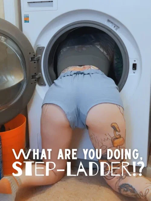 What are you DOING, Step-Ladder!? постер
