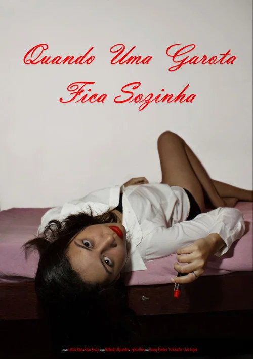 quando uma garota fica sozinha постер