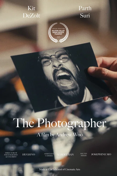 The Photographer постер