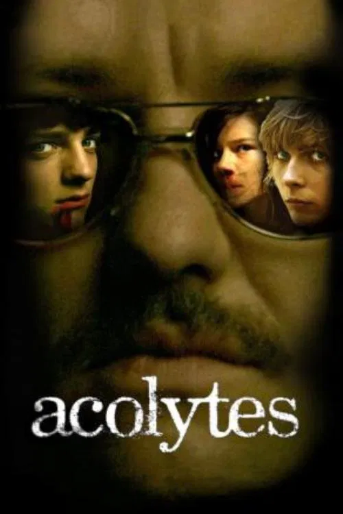 Служители постер