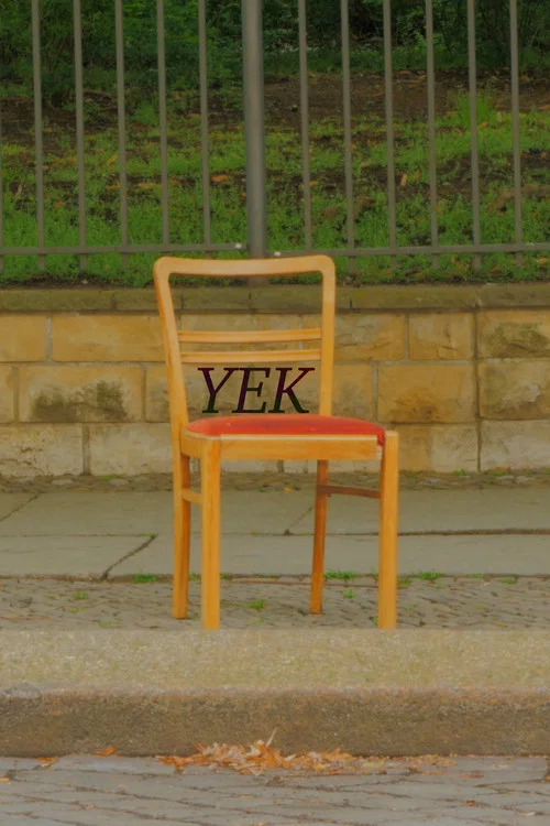 Yek постер