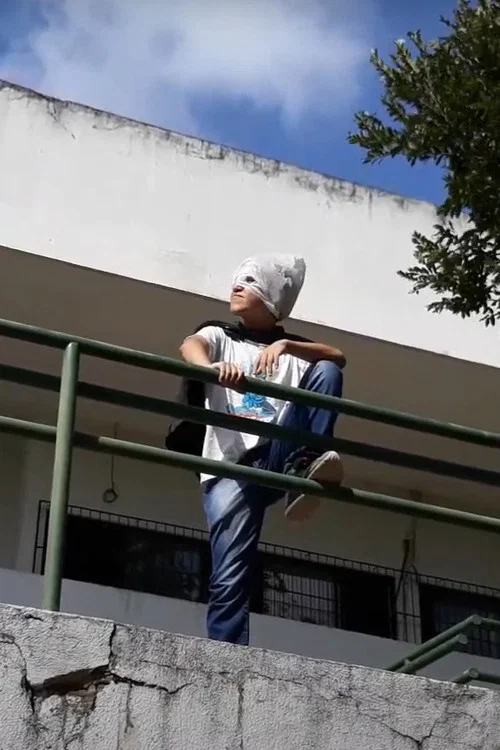 Crise nas Infinitas Diretrizes постер