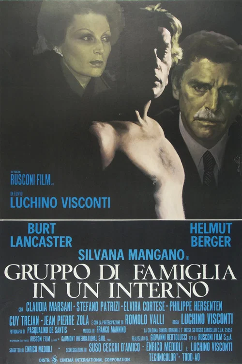 Семейный портрет в интерьере постер