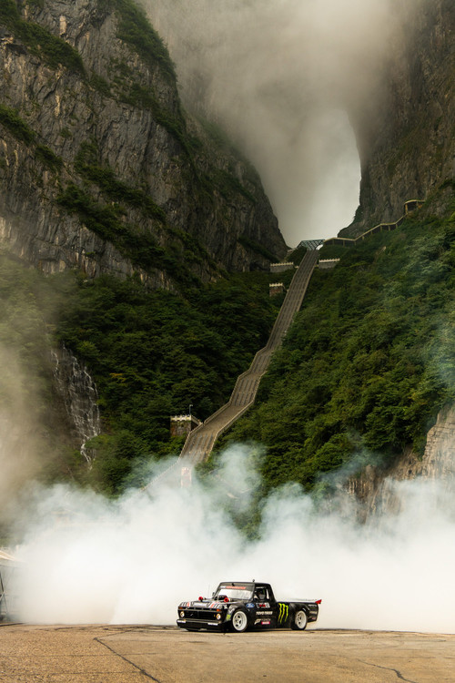 Ken Block's Climbkhana TWO: Tianmen Mountain постер