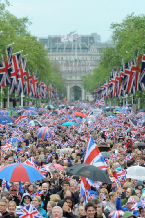 Queen Elizabeth II: A Diamond Jubilee Celebration постер