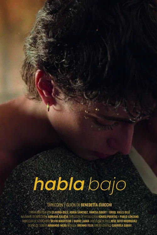 Habla bajo постер