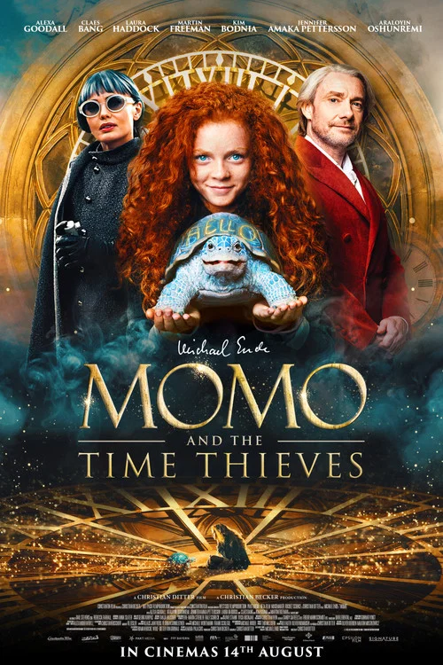 Момо постер
