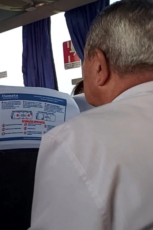 Uma Volta de Ônibus постер