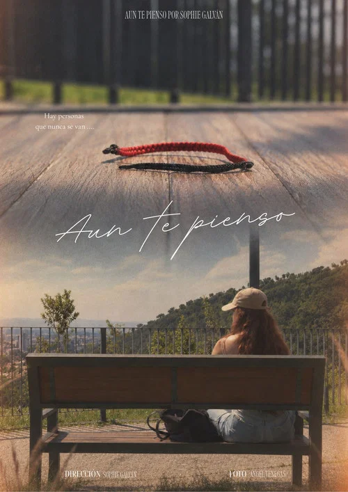 Aún te pienso постер