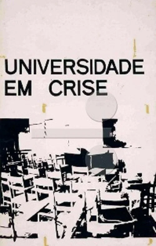 Universidade em Crise постер