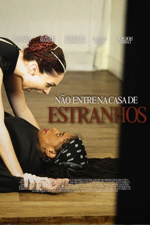Não entre na casa de estranhos постер