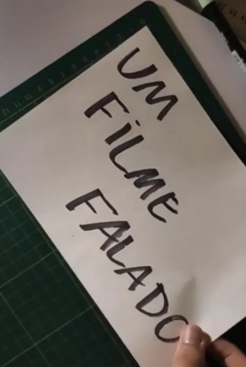 Um Filme Falado постер