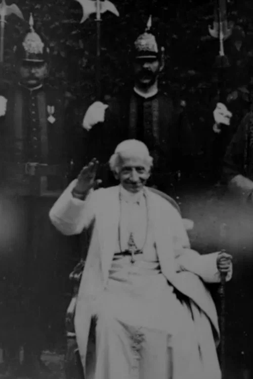 Pope Leo XIII Being Seated Bestowing Blessing постер