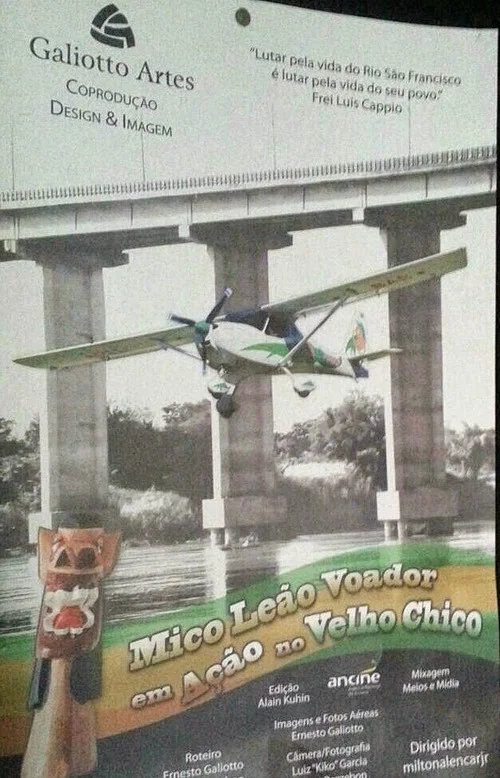 Mico Leão Voador em Ação no Velho Chico постер