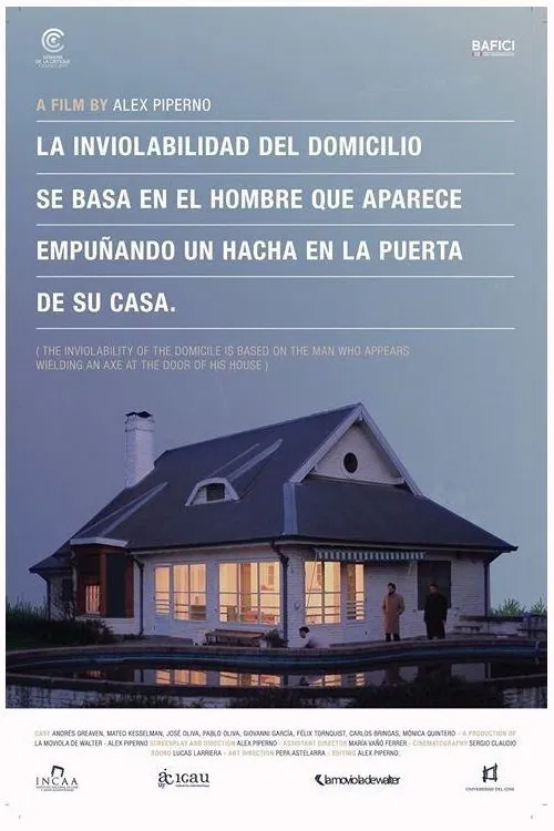 La inviolabilidad del domicilio se basa en el hombre que aparece empuñando un hacha en la puerta de su casa постер