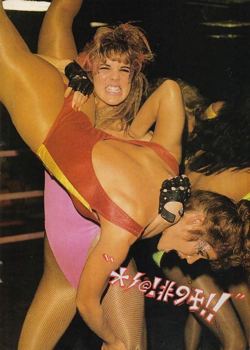 GLOW: Gorgeous Ladies of Wrestling постер