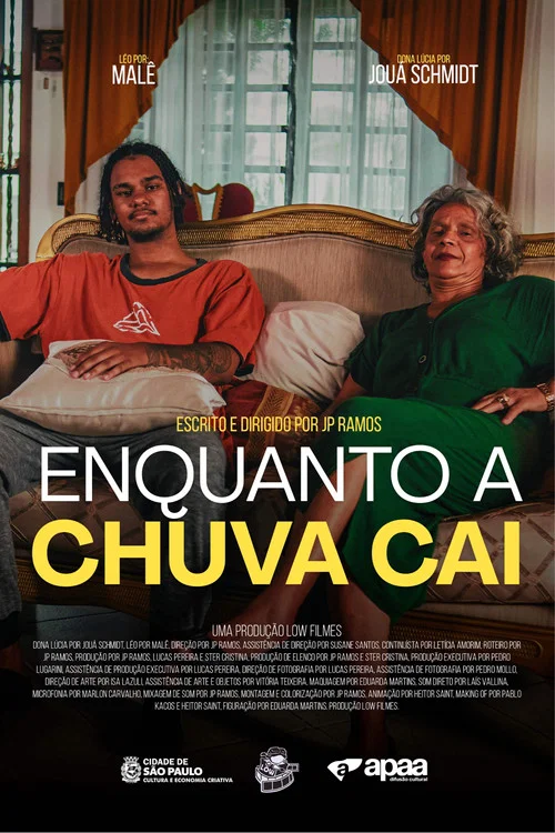 Enquanto a Chuva Cai постер