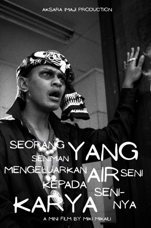 Seorang Seniman yang Mengeluarkan Air Seni Kepada Karya Seni-nya постер