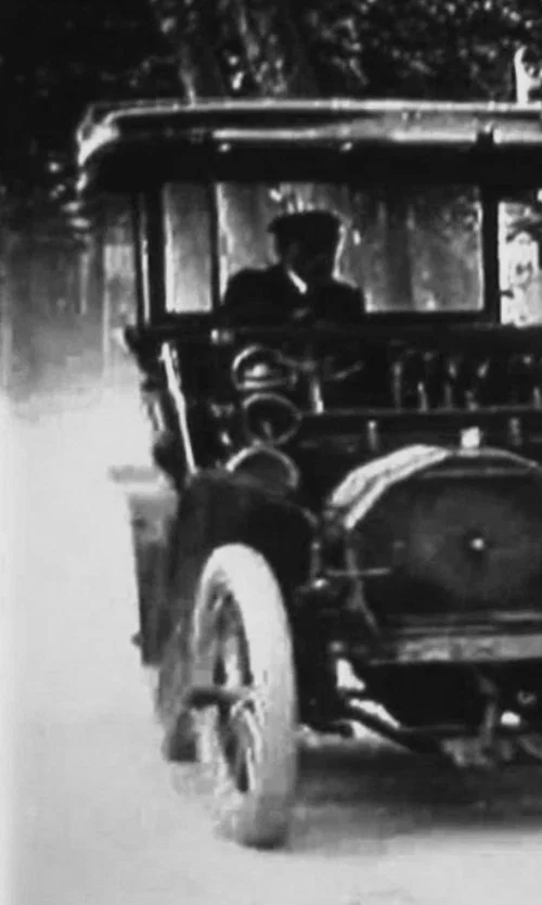 Les Débuts d'un chauffeur постер