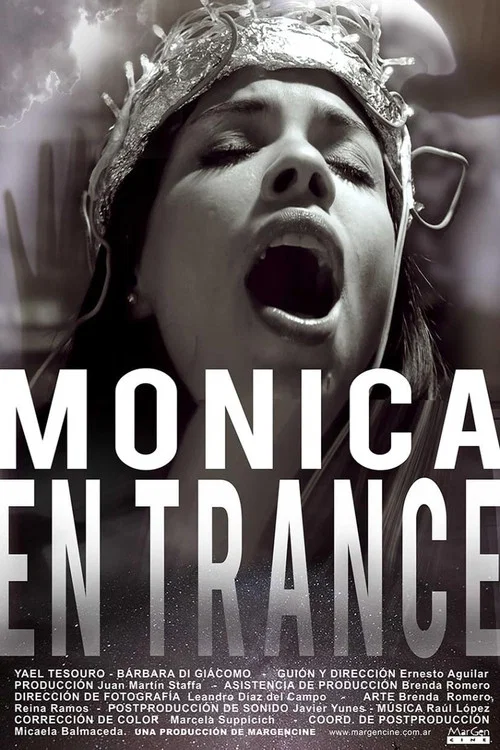 Mónica en trance постер