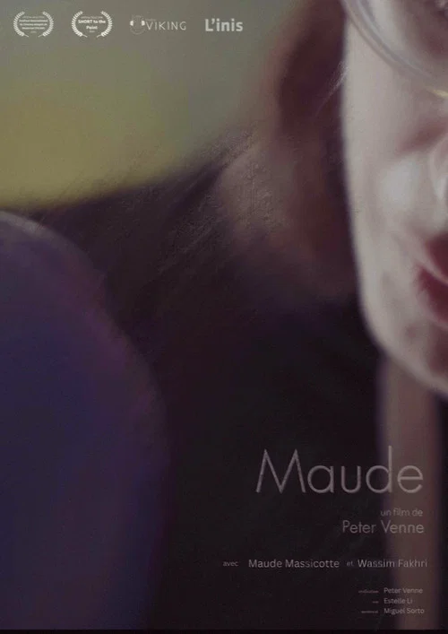 Maude постер