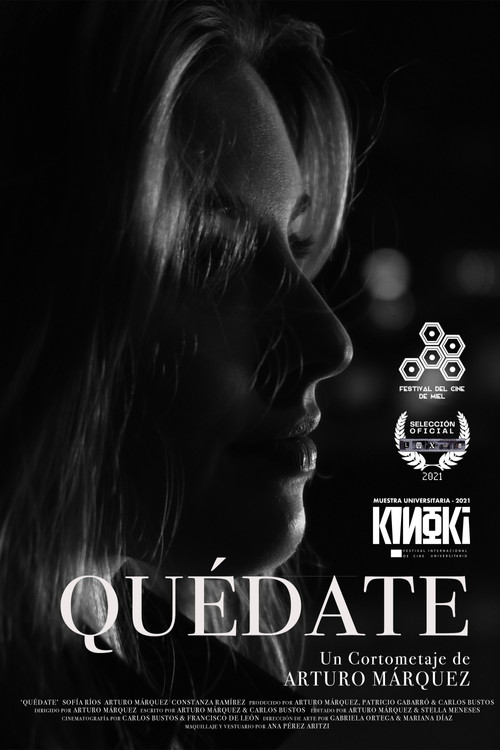 Quédate постер