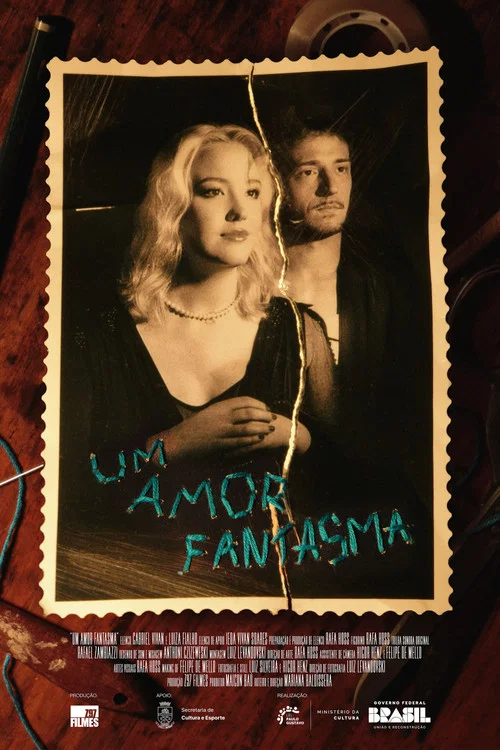 Um amor fantasma постер